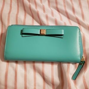 Kate Spade Montfort Park  Nisha Wallet